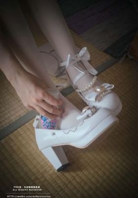 年轻女教师电影_HD日韩免费观看